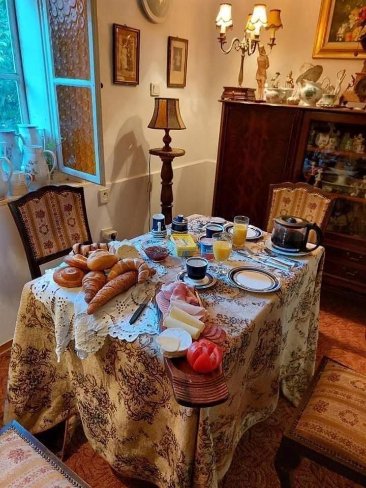 Bed and Breakfast Fonagy Es Walter Vendeg- Es Borhaz Vác Exterior foto