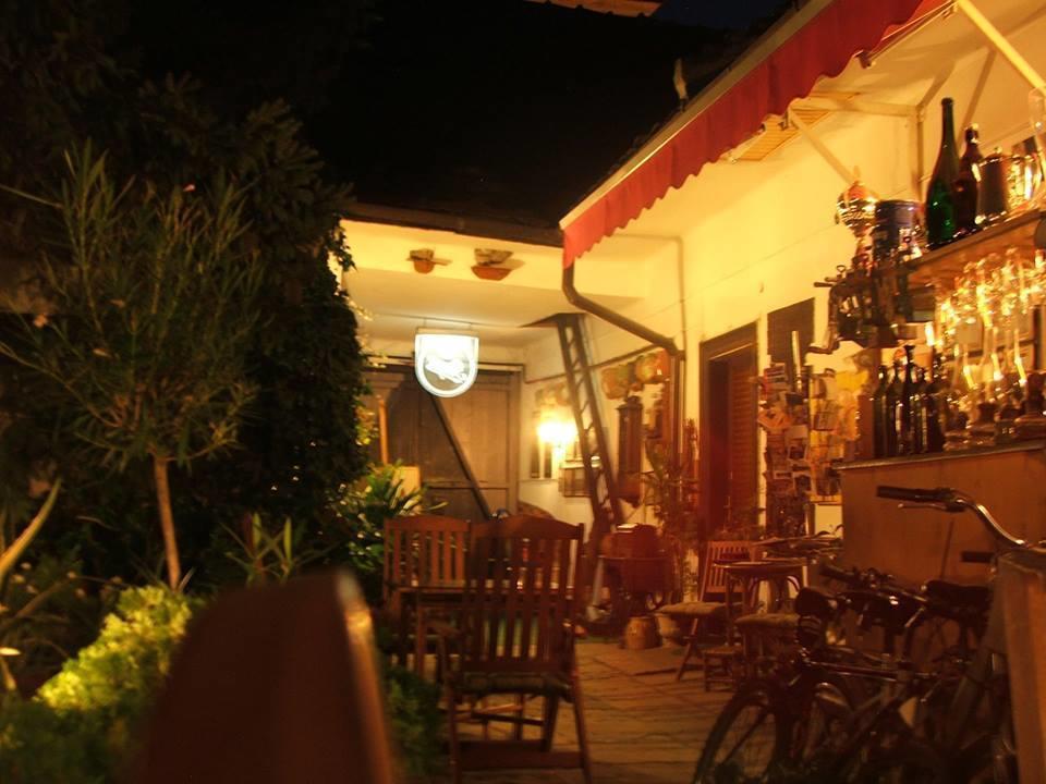 Bed and Breakfast Fonagy Es Walter Vendeg- Es Borhaz Vác Exterior foto